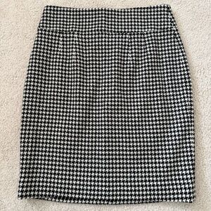 Banana Republic Houndstooth Skirt